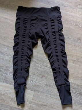 LIKE NEW Sweetflexx Medium Black 8 Resistance Band Compression Workout Leggings
